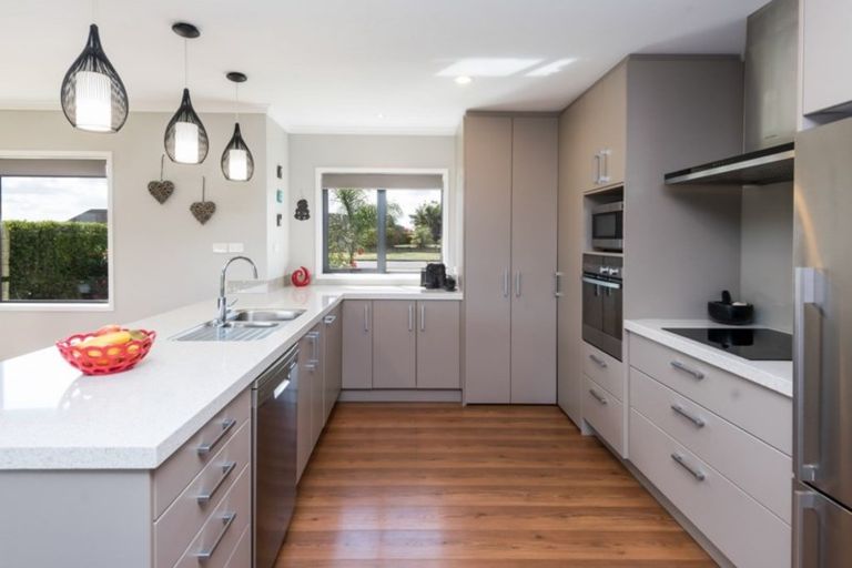 Photo of property in 8 William Andrew Road, Pukekohe, 2120