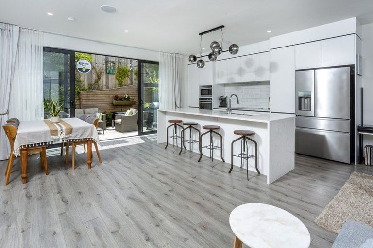 Photo of property in 3/78 Langana Avenue, Browns Bay, Auckland, 0630