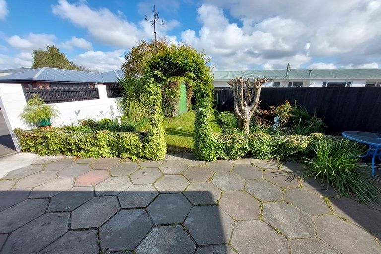 Photo of property in 2/77 Roberta Drive, Somerfield, Christchurch, 8024