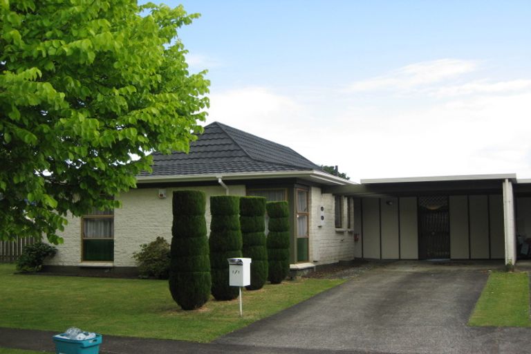 Photo of property in 2/1 Glengowan Place, Conifer Grove, Takanini, 2112
