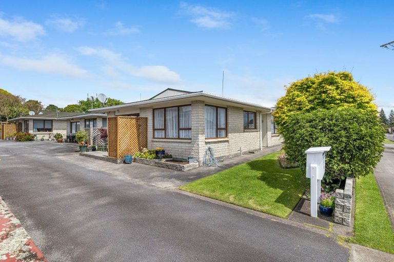 Photo of property in 1/12 Hori Street, Vogeltown, New Plymouth, 4310