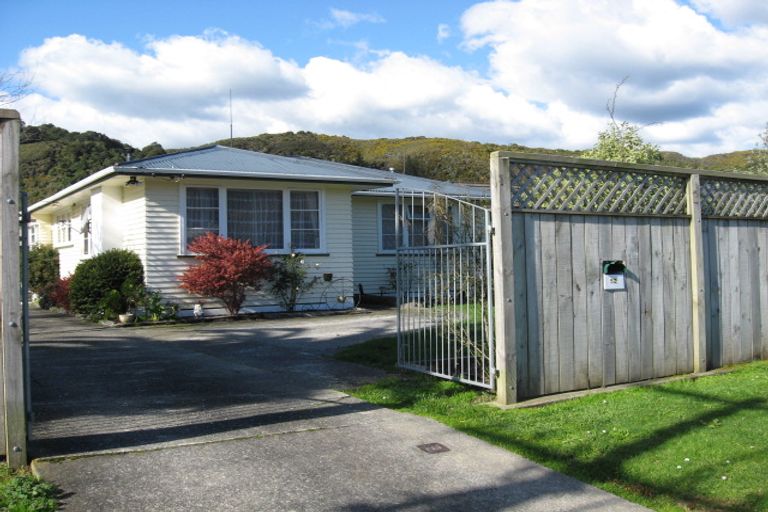 Photo of property in 52 Moohan Street, Wainuiomata, Lower Hutt, 5014