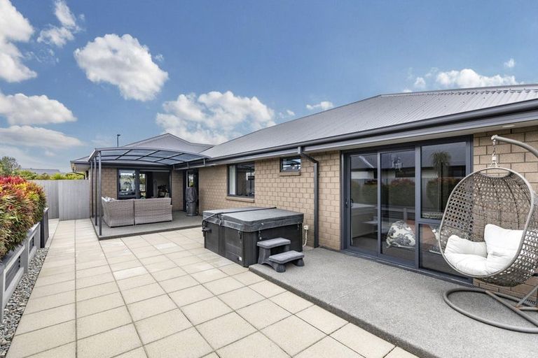 Photo of property in 42 Karere Avenue, Marshland, Christchurch, 8083