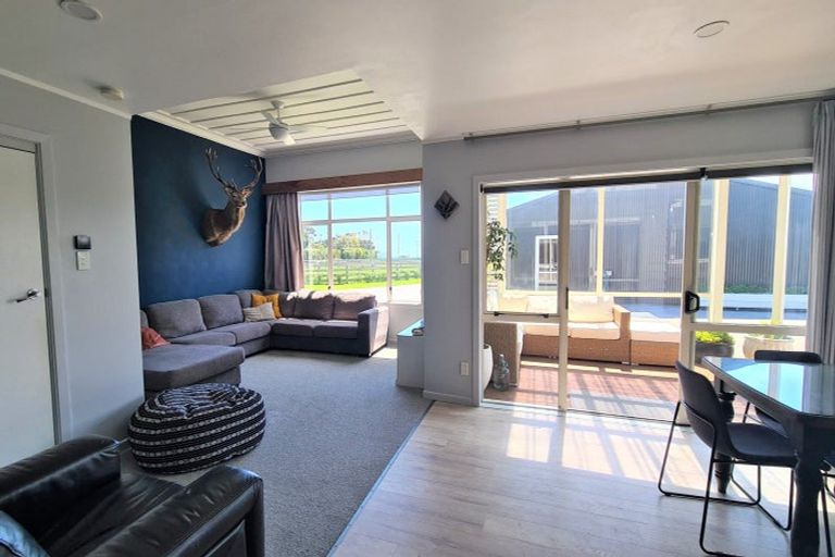 Photo of property in 3636 South Road, Opunake, 4682