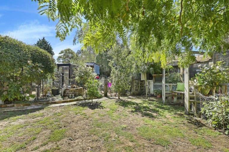 Photo of property in 16 Leeston And Lake Road, Leeston, 7632