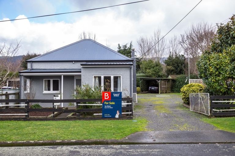 Photo of property in 44 Waite Street, Featherston, 5710