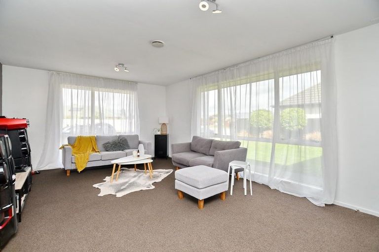 Photo of property in 12 Welsford Street, Woodend, 7610