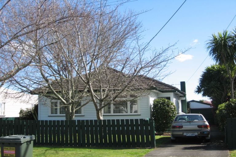 Photo of property in 3 Quinn Road, Levin, 5510