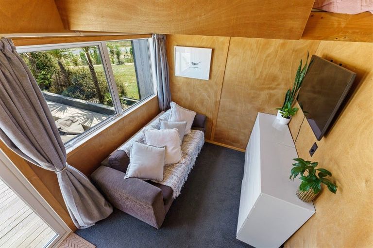 Photo of property in 47 Reay Mackay Grove, Waikawa Beach, Levin, 5573