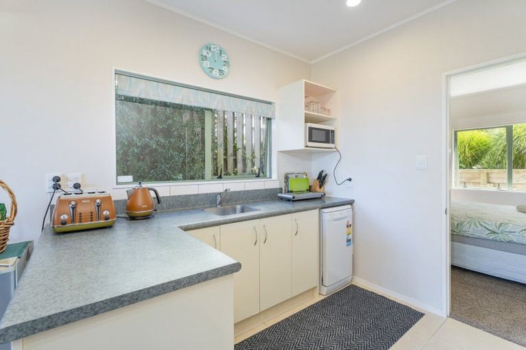 Photo of property in 8 Landel Place, Whitianga, 3510