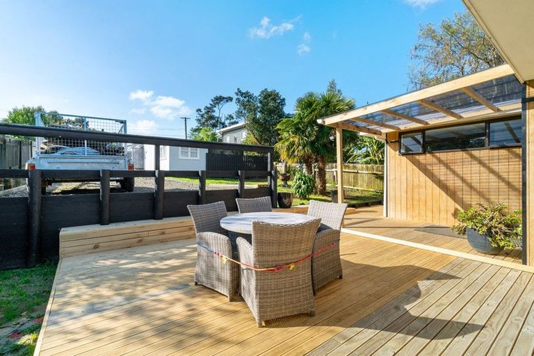 Photo of property in 74 Bays Road, Orere Point, Papakura, 2585