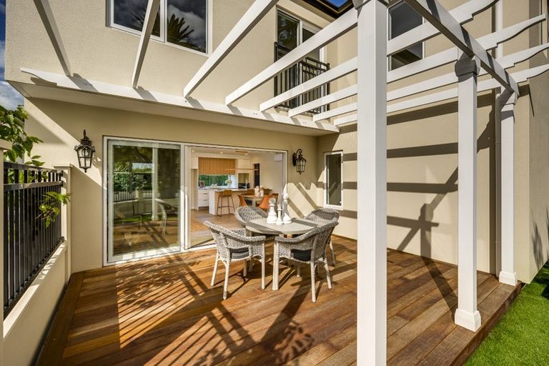 Photo of property in 9b Church Road, Taradale, Napier, 4112