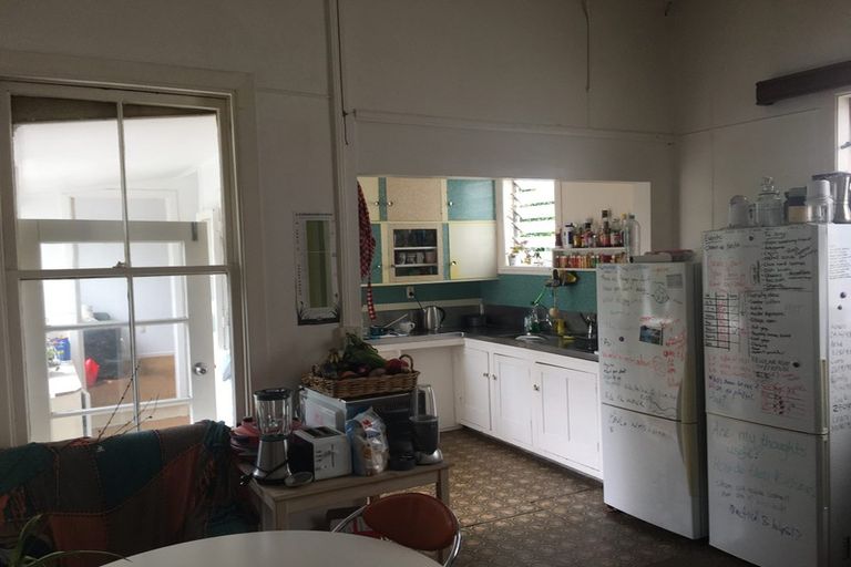 Photo of property in 19 Myrtle Crescent, Mount Cook, Wellington, 6021