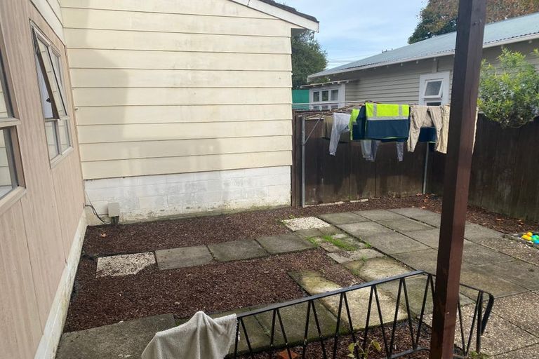 Photo of property in 2/26 Islington Avenue, New Lynn, Auckland, 0600