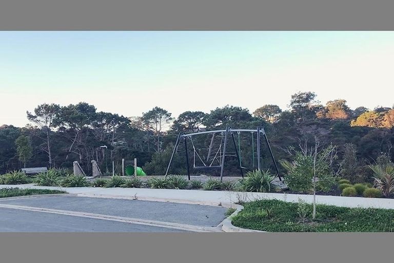 Photo of property in 33 Waka Street, Albany Heights, Auckland, 0632