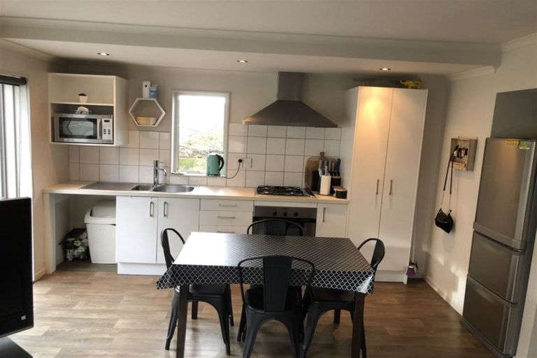 Photo of property in 3/16 Black Rock Road, Newlands, Wellington, 6037