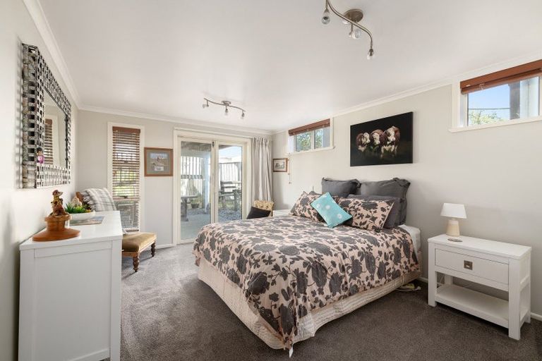 Photo of property in 61 Pinedale Crescent, Riversdale Beach, Masterton, 5872