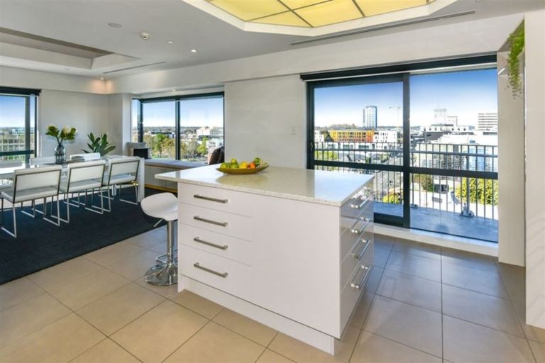 Photo of property in Gloucester Towers, 28/28 Gloucester Street, Christchurch Central, Christchurch, 8013