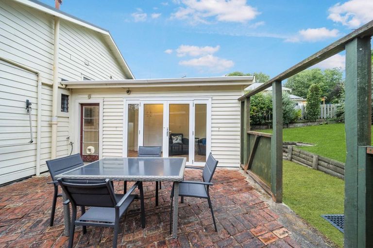 Photo of property in 104 Neidpath Road, Mornington, Dunedin, 9011