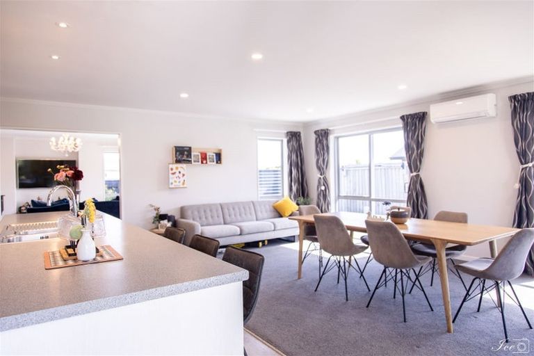 Photo of property in 6 Warhorse Gate, Halswell, Christchurch, 8025