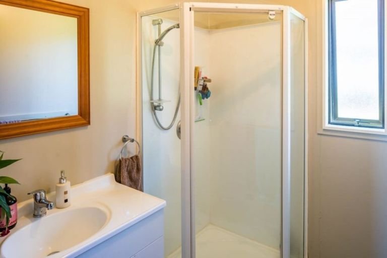 Photo of property in 17 Cleat Street, Whitby, Porirua, 5024