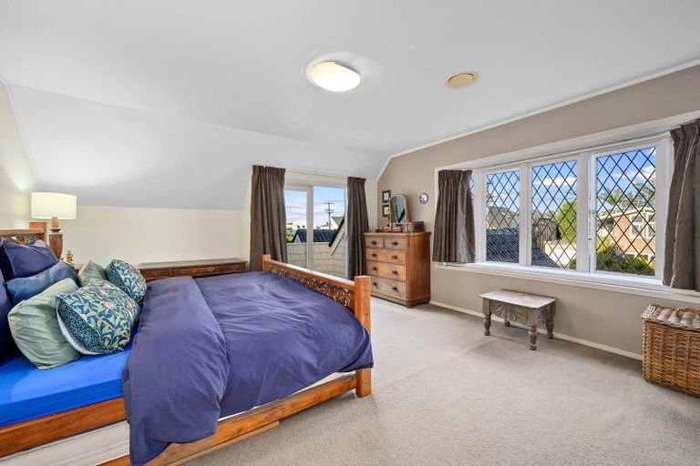 Photo of property in 12 Cecil Road, Milford, Auckland, 0620