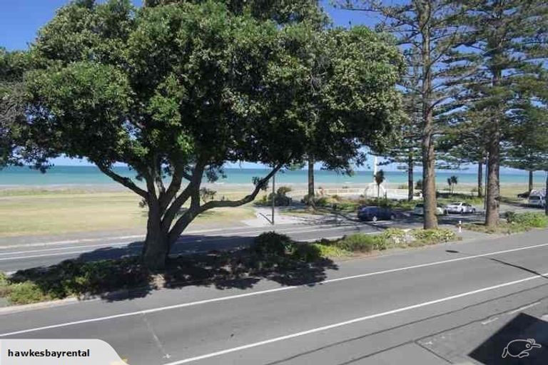Photo of property in 4/541 Marine Parade, Napier South, Napier, 4110
