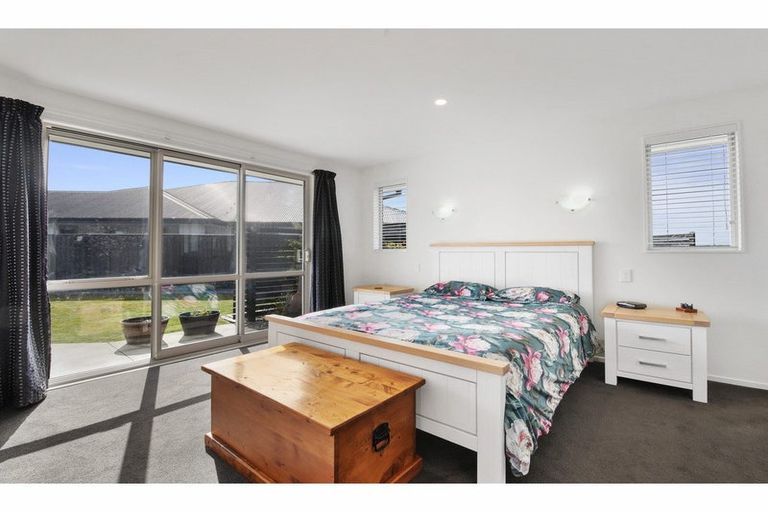 Photo of property in 32 Sutherland Drive, Kaiapoi, 7630
