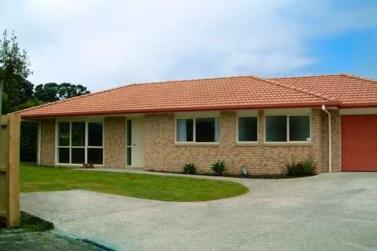Photo of property in 3a Doment Crescent, Orewa, 0931