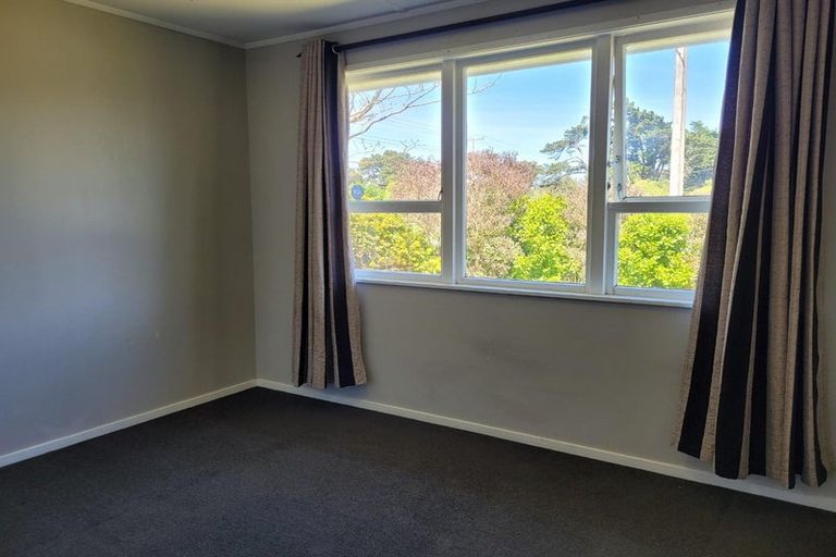 Photo of property in 1 Hardie Grove, Featherston, 5710