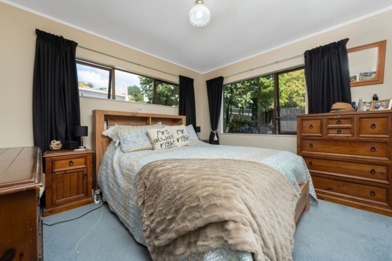 Photo of property in 6a Cumberland Crescent, Welcome Bay, Tauranga, 3112