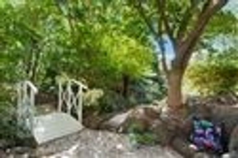 Photo of property in 12 Makora Street, Fendalton, Christchurch, 8041