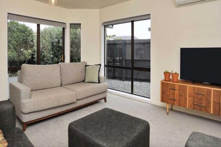 Photo of property in 2/68 Jennifer Street, Papanui, Christchurch, 8053