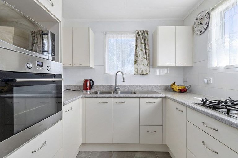 Photo of property in 4a Ansford Place, Bader, Hamilton, 3206