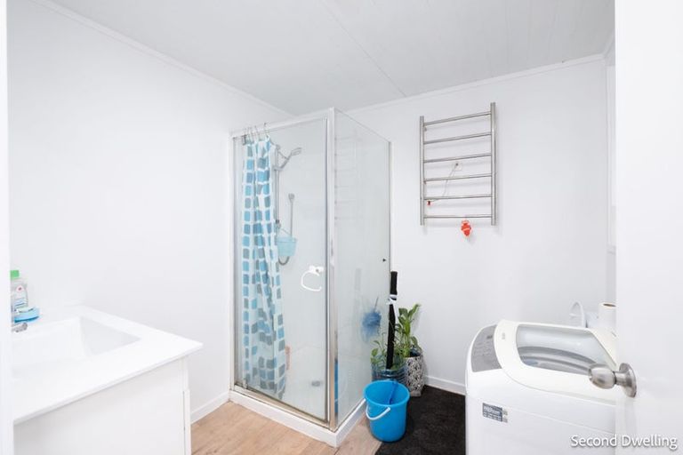 Photo of property in 486 Don Buck Road, Massey, Auckland, 0614