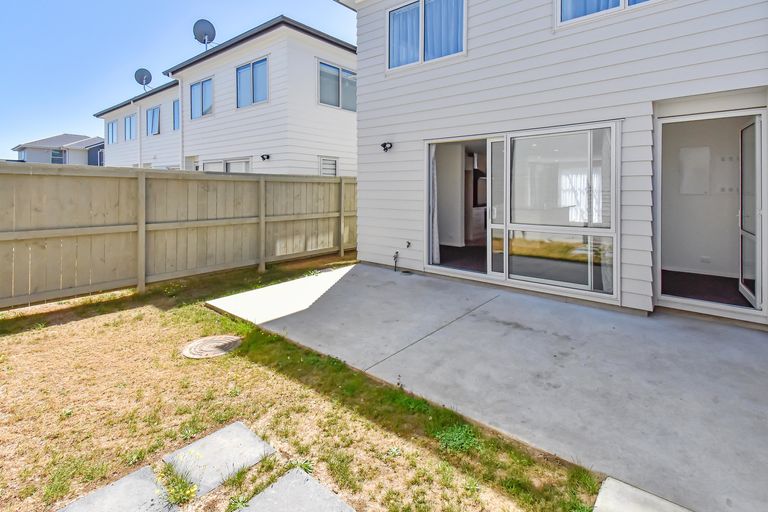 Photo of property in 6 Treestump Road, Takanini, 2112