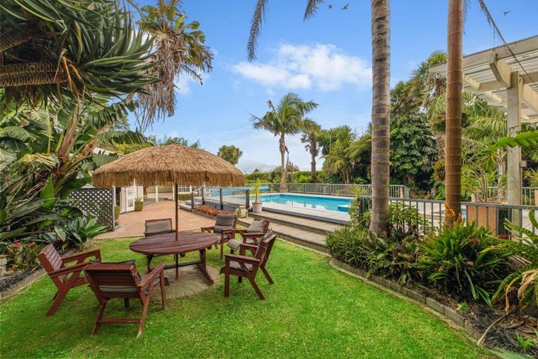 Photo of property in 239 Waiuku Otaua Road, Waiuku, 2682