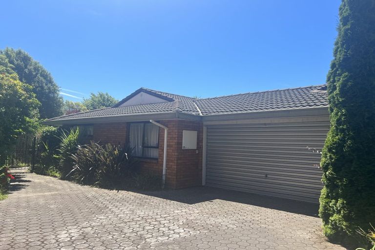 Photo of property in 1/262 Riccarton Road, Upper Riccarton, Christchurch, 8041