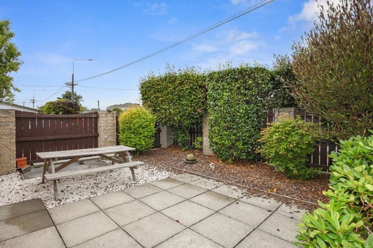 Photo of property in 1/39 Waimairi Road, Upper Riccarton, Christchurch, 8041