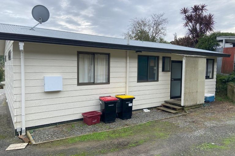 Photo of property in 57 Milton Terrace, Picton, 7220