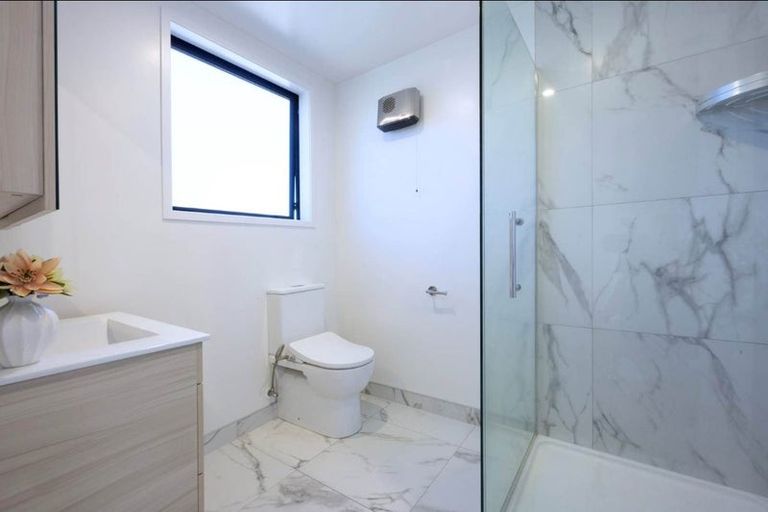 Photo of property in 6/81 Kervil Avenue, Te Atatu Peninsula, Auckland, 0610