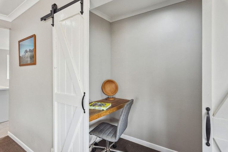 Photo of property in 53a Elizabeth Street, Waikanae, 5036