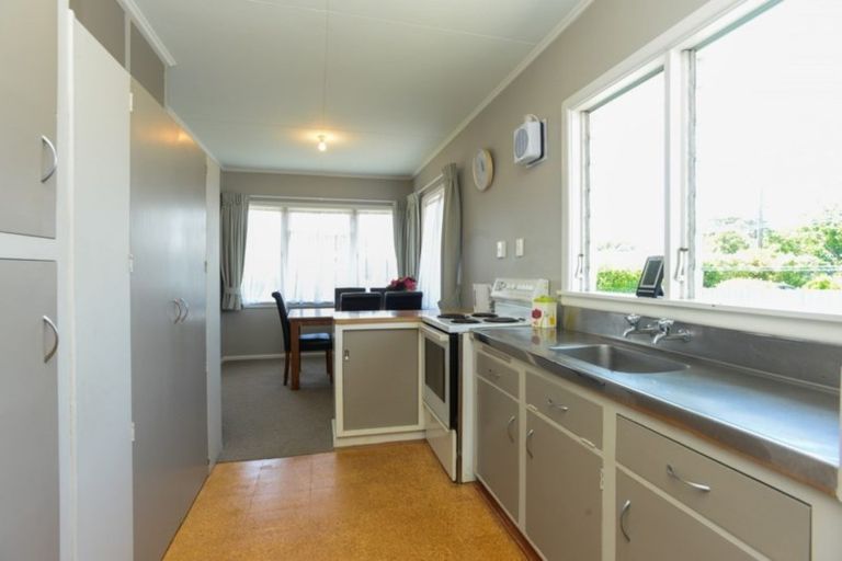 Photo of property in 4 Elizabeth Place, Clive, 4102