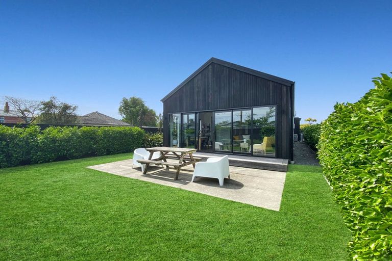 Photo of property in 30 Allard Street, Edgeware, Christchurch, 8013