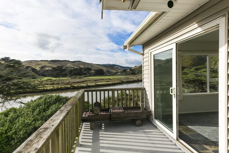 Photo of property in 1072 Makara Road, Makara Beach, Karori, 6972