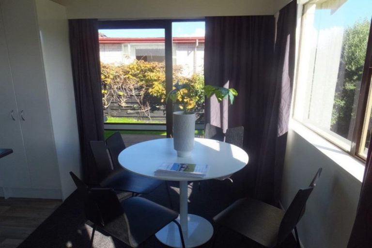 Photo of property in 2 Ridgeway Place, Glenview, Hamilton, 3206