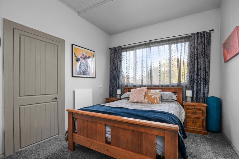 Photo of property in 30 Kerry Street, Alexandra, 9320