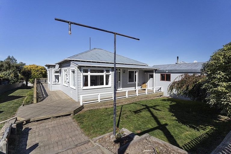 Photo of property in 35 Mersey Street, South Hill, Oamaru, 9400