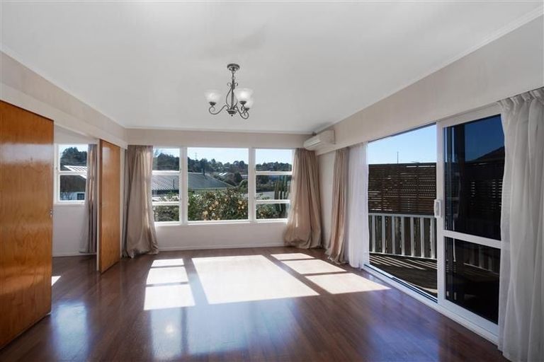 Photo of property in 56 Orams Road, Hillpark, Auckland, 2102