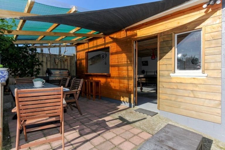 Photo of property in 6 Mouatt Street, Waitara, 4320